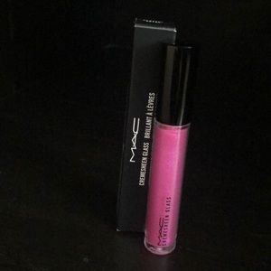 Mac- lip sheen glass
